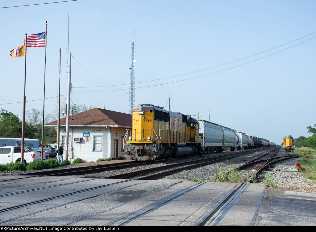 UP 2212 leads a train through the Bloomington Yard